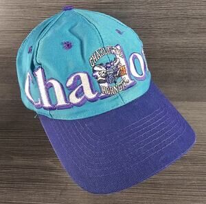 Vintage Charlotte Hornets Logo Athletic Embroidered Spellout Snap back Hat Retro